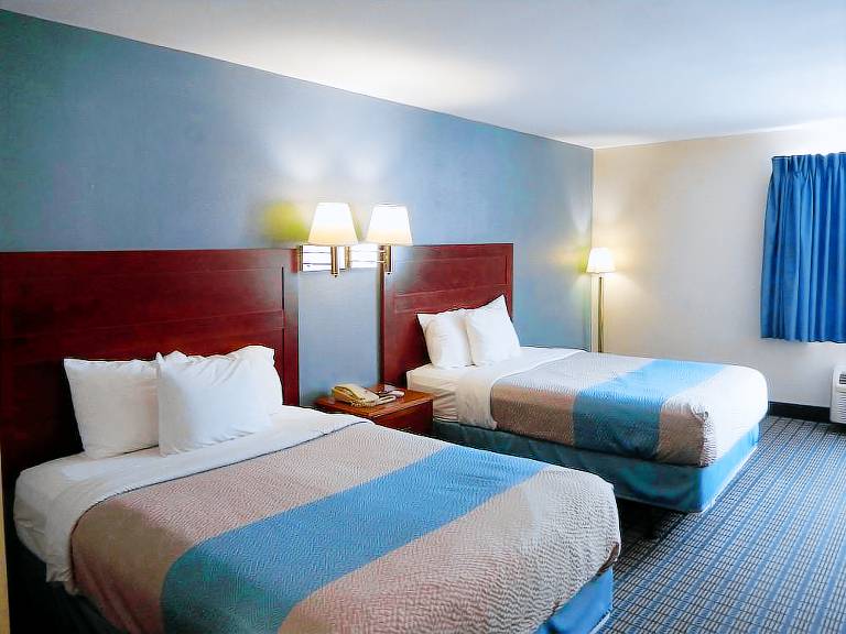 Motel  Cortland