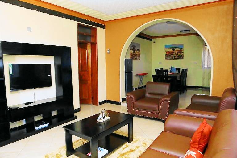 Vacation home with garden in Kampala