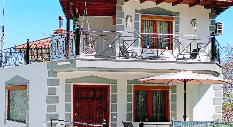 House with terrace in Thasos