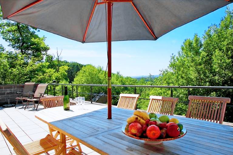 Family-friendly villa with barbecue, terrace & garden | Dogs allowed — photo 2
