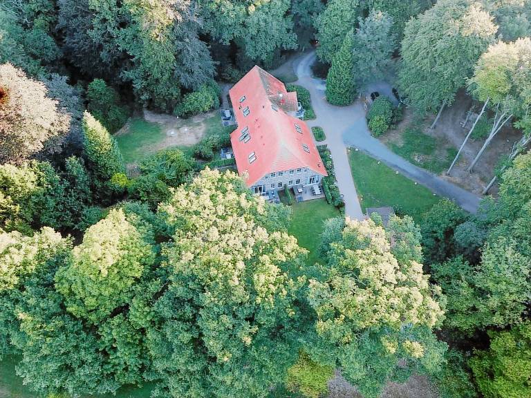 Child-friendly vacation home with terrace, yard & barbecue | Pet-friendly — photo 2