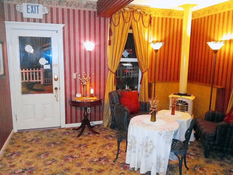 All Seasons Groveland Inn — photo 3