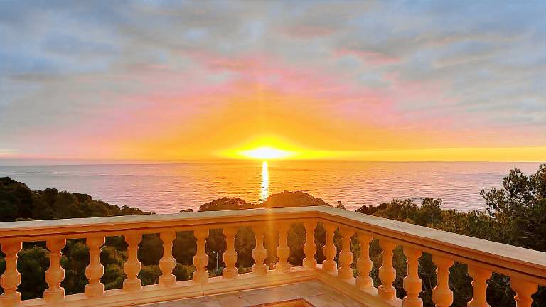 Villa with BBQ, private pool & terrace in Begur