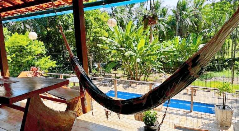 Vacation home with pool in Cairu