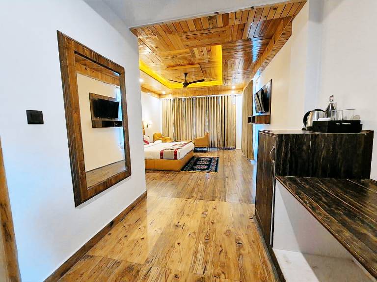 Omavya Hotel Manali — photo 3