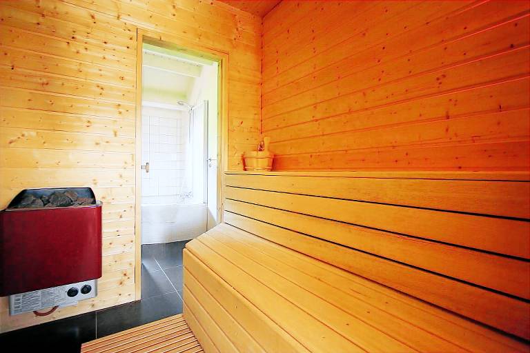 House with terrace, sauna & barbeque | Nature view — photo 3