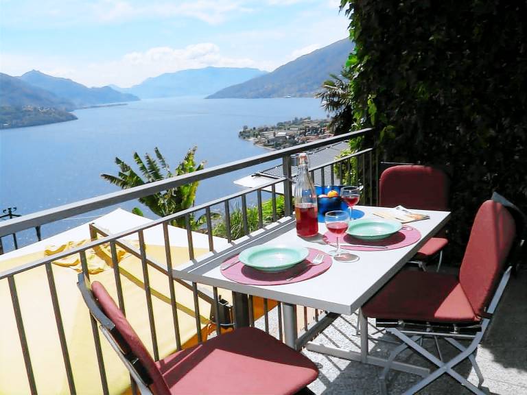 Charming apartment with patio, pool & BBQ | Pets allowed — photo 2
