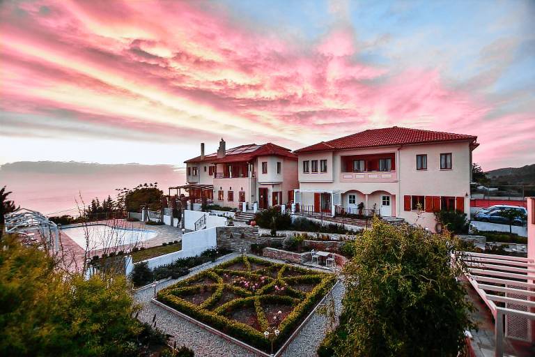 Lagou Raxi Country Hotel — photo 2