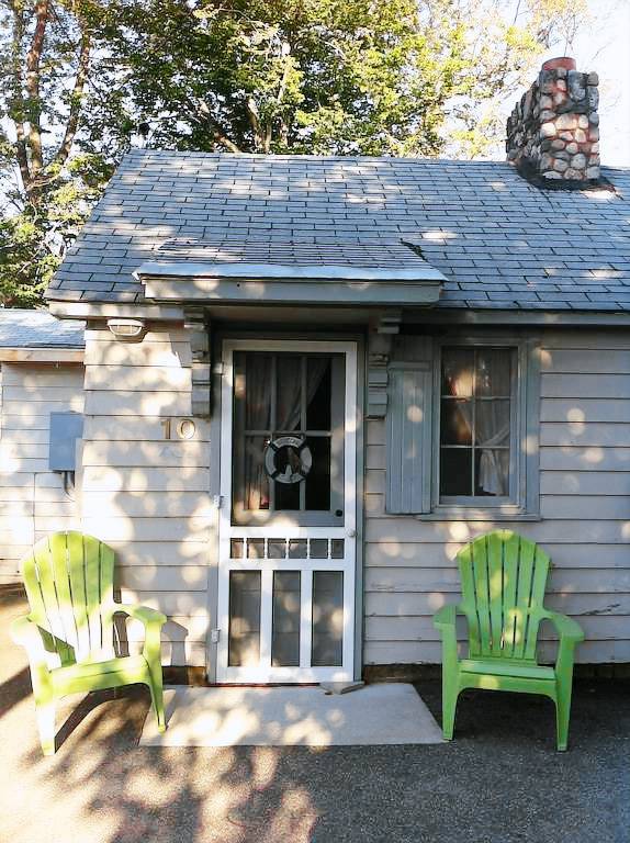 Apartment  Ludington
