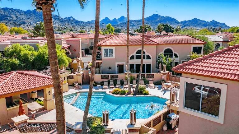 Condo  Moonridge Estates Mountainside