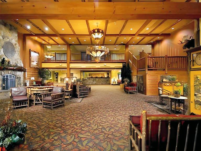 Six Flags Great Escape Lodge & Indoor Waterpark in Queensbury, NY