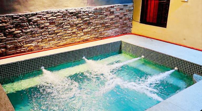 Holiday apartment with pool in Angeles City