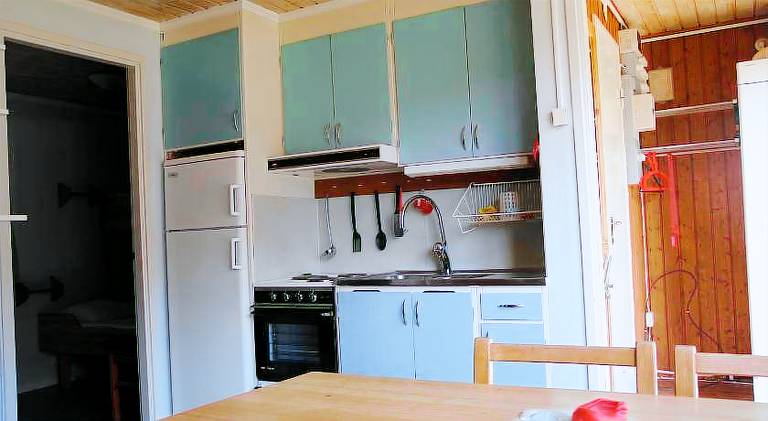 Lodge with patio — photo 3