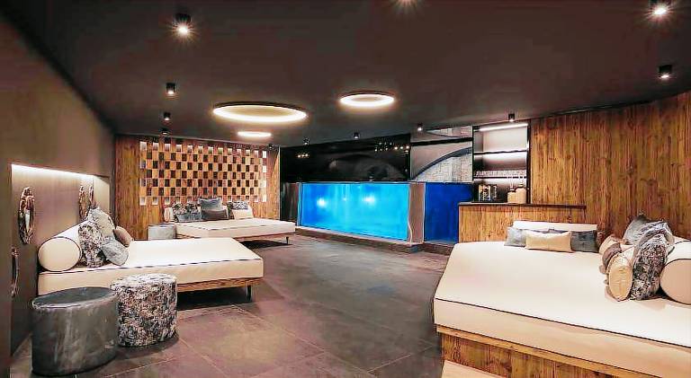 Chalet with private pool, sauna & yard | Good for workation | Dogs allowed in Santa Cristina Val Gardena