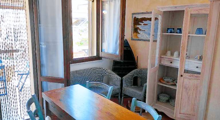 Holiday apartment with terrace — photo 4