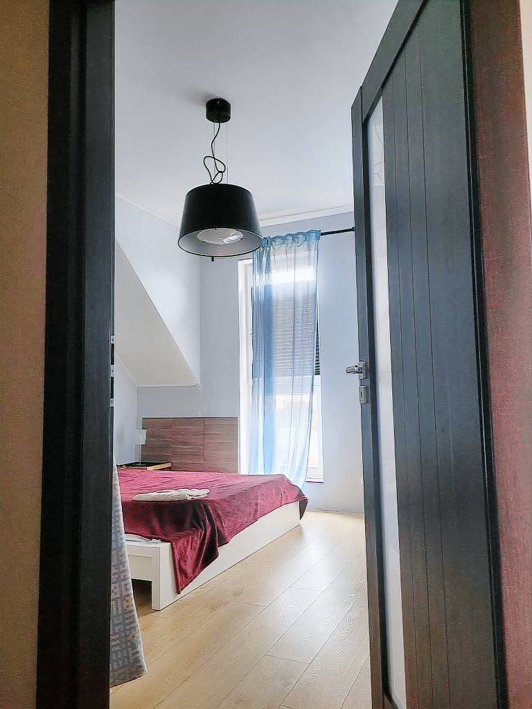 Family-friendly charming dedicated room with yard | City view | Pet-friendly — photo 4
