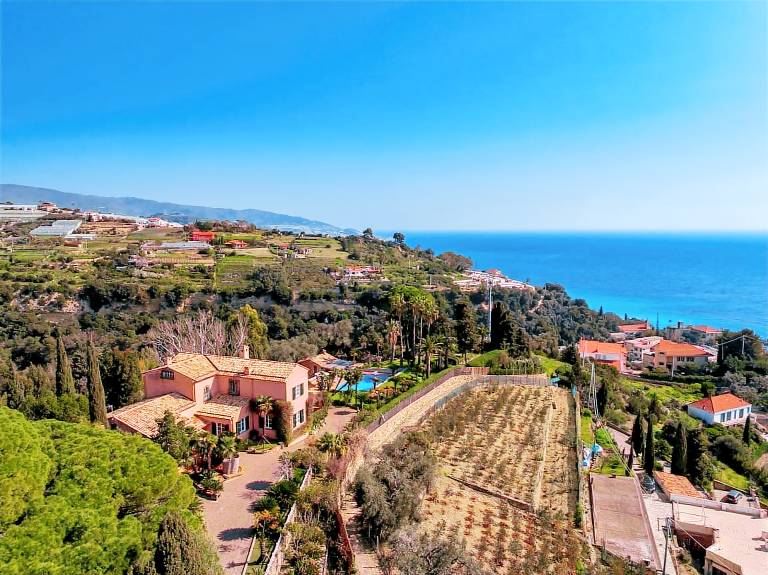 Villa with barbecue, private pool & sauna | Pool view — photo 2