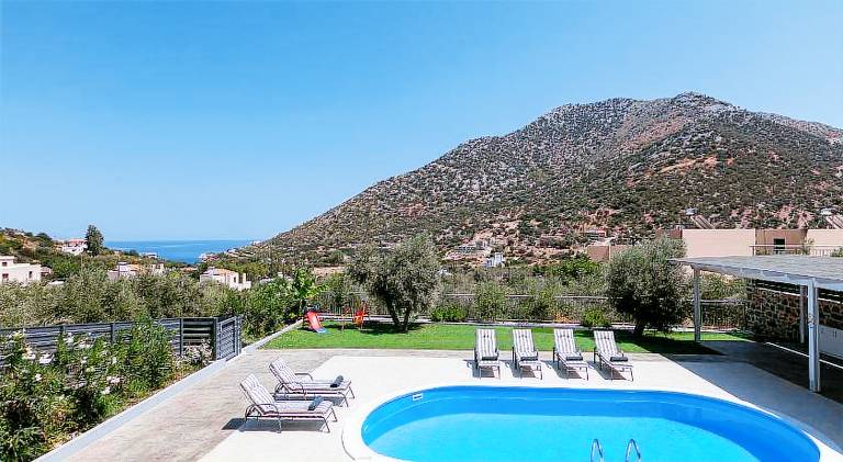 Ample villa with pool | Pets are welcome in Rethymno