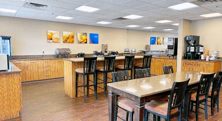 Comfort Inn Huntington near University area — photo 5