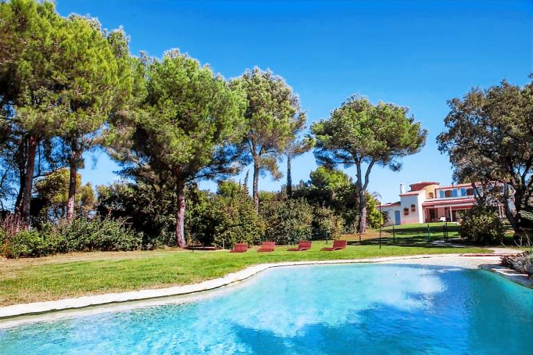 Luxury Six-Fours villa with Pool and Jacuzzi in Sanary-sur-Mer