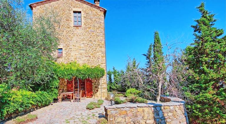 House with yard, terrace & private pool | Suitable for remote work — photo 4