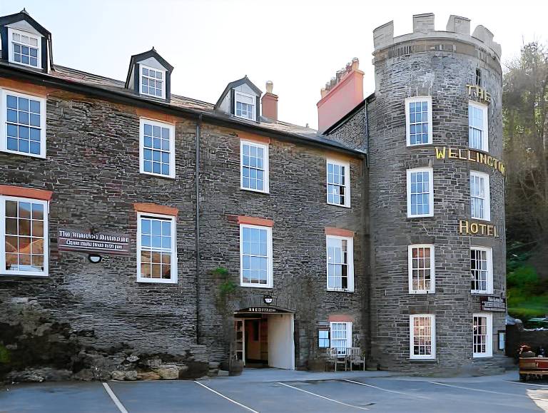 The Wellington Hotel in Tintagel