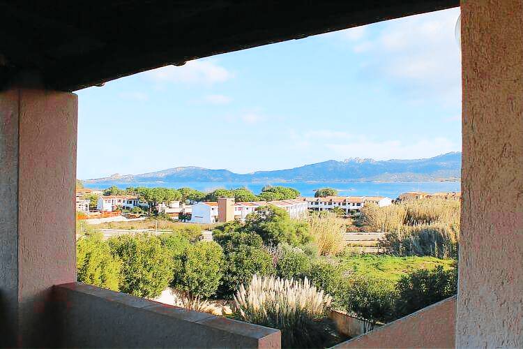 Holiday apartment with garden & terrace — photo 3