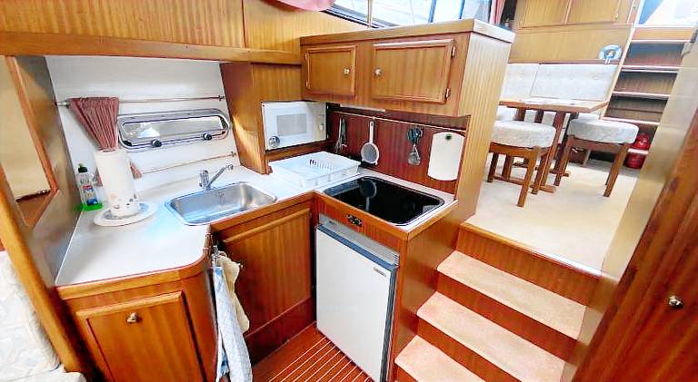 Boat with 1 room for 5 persons — photo 4