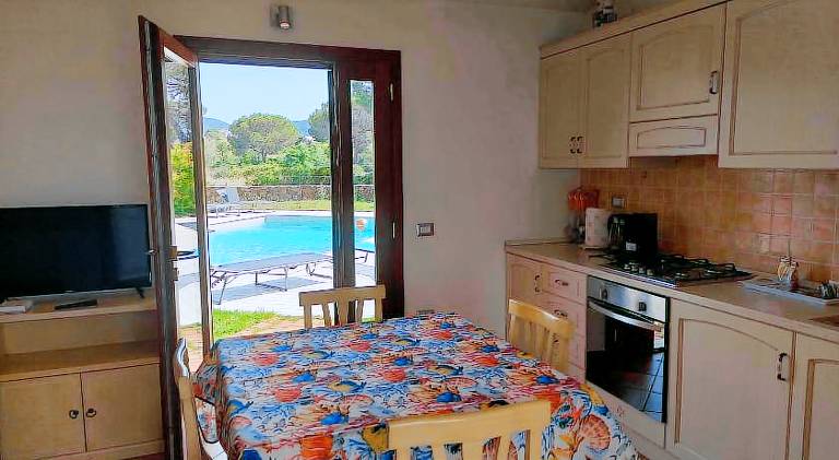 Villa with yard, pool & terrace | Next to the beach | Dogs allowed — photo 3