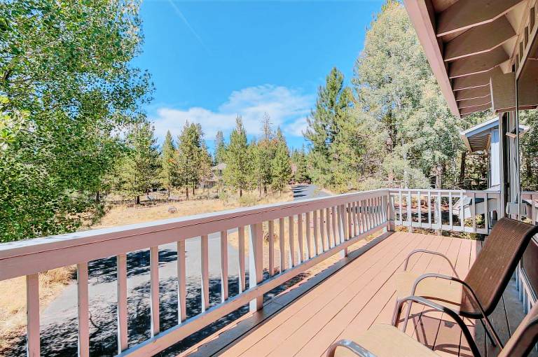 Family-oriented house with fast internet, barbeque & jacuzzi | Mountain view | Pets allowed — photo 5