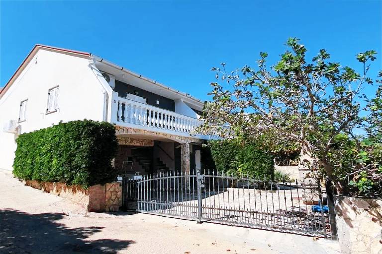 Gem&uuml;tliche Wohnung in Pag 26 m&sup2; Meerblick