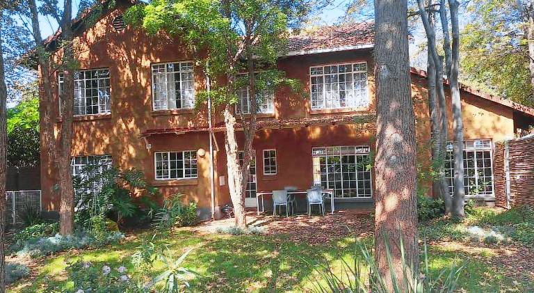 Apartment with pool | Pets are welcome in Pretoria