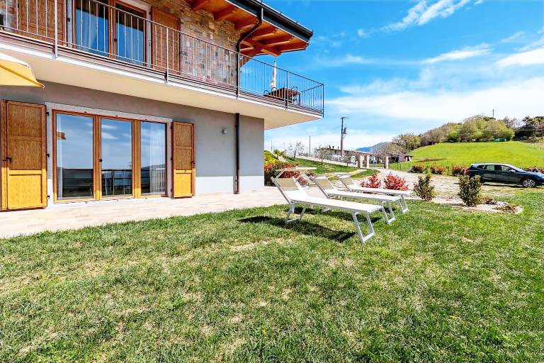 Apartment 'Bocca Nevese Abete' with Lake View, Private Terrace and Wi-Fi — photo 3