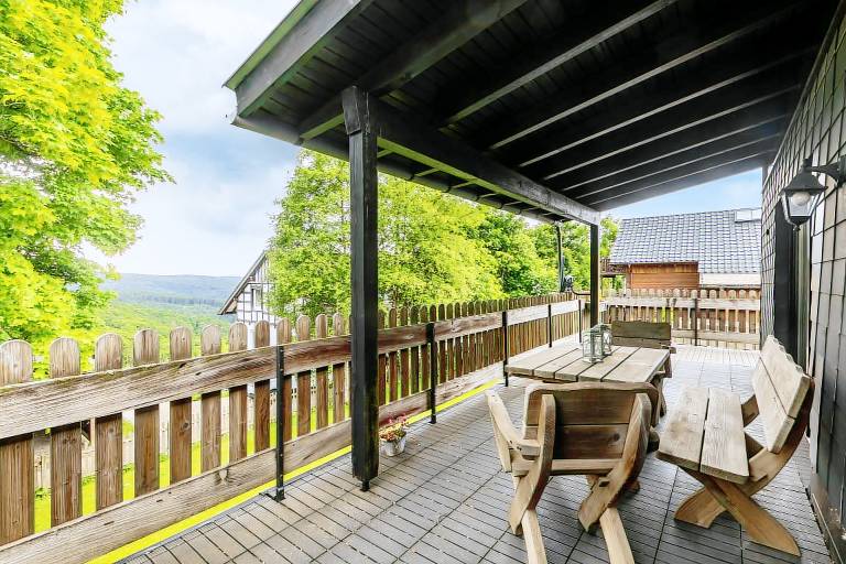 Apartment with fast internet, barbeque & terrace | Mountain view in Schmallenberg