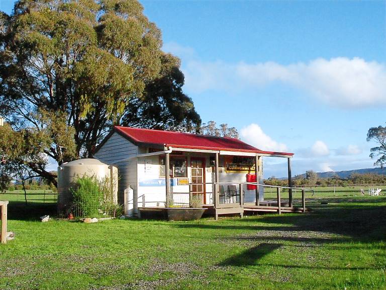 Cabin Dadswells Bridge