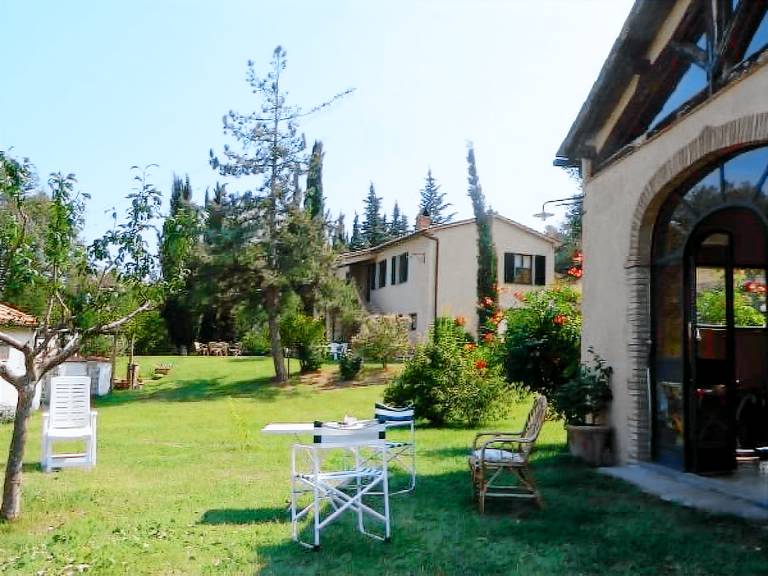 Apartment with terrace, BBQ & yard | Nature view | Pet-friendly — photo 2