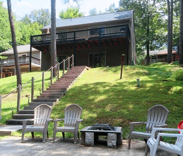 Allatoona Lake Vacation Rentals from 133 HomeToGo