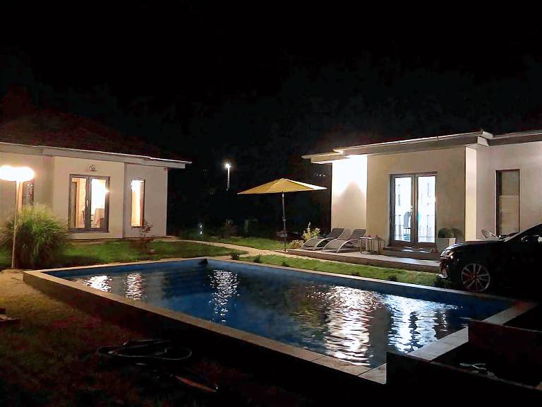 Vacation home with patio, yard & private pool — photo 3