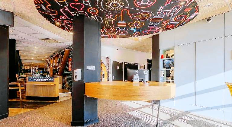 B&B HOTEL Lille Roubaix Centre Grand-Place — photo 3