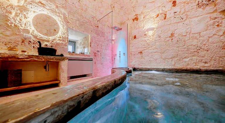 Fully equipped house with barbeque, private pool & hot tub | Perfect for remote work | Dogs allowed — photo 4