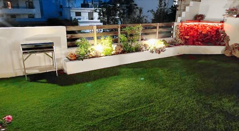 Rental apartment with yard — photo 5