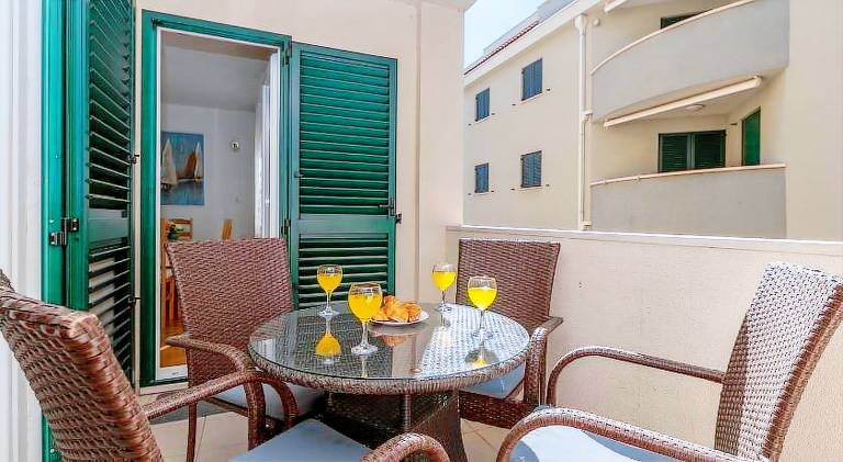 Apartment | Next to the beach | Dogs allowed — photo 3