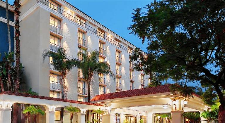 Embassy Suites by Hilton Arcadia Pasadena Area — photo 2