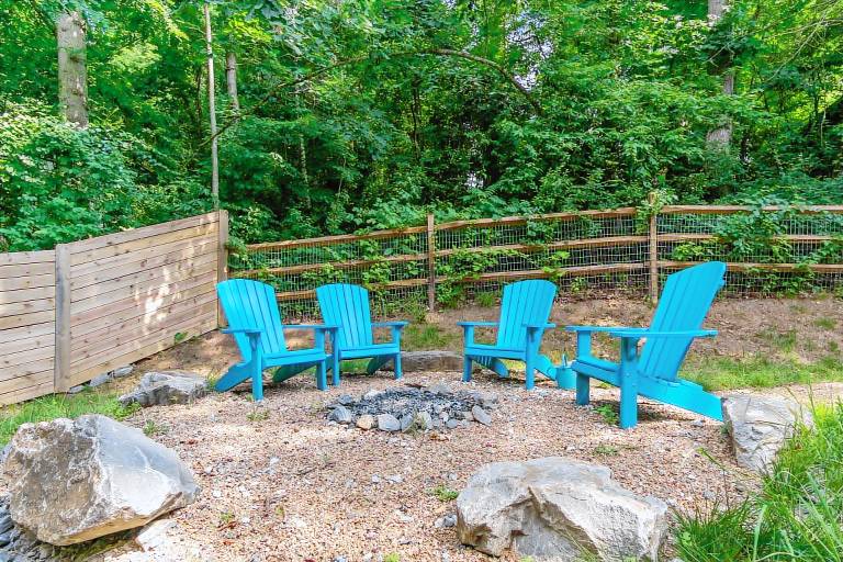 Cottontail Cottage Pet-friendly, Fire Pit & 10 Min. to Downtown AVL! — photo 4
