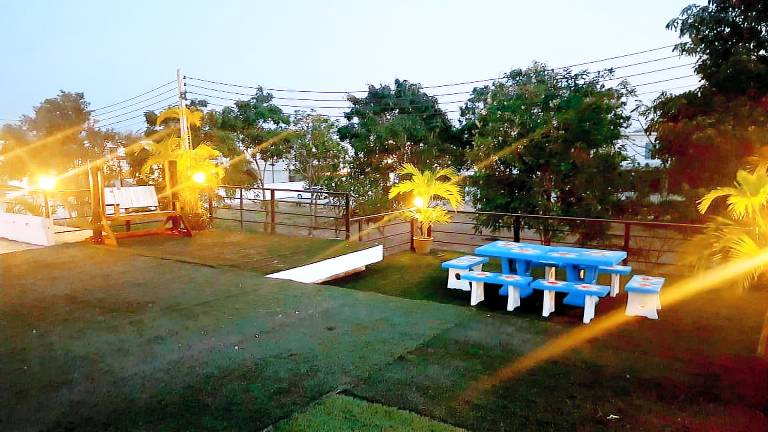 Spacious villa with pool | Pets are welcome — photo 3