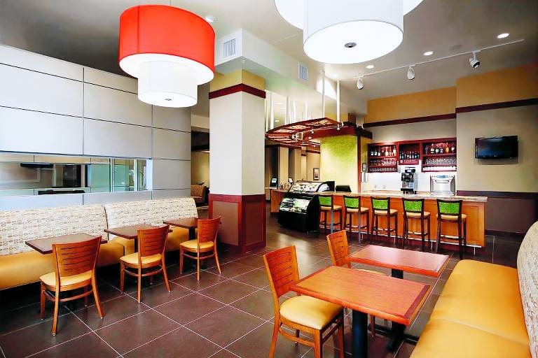 Hyatt Place Des Moines Downtown — photo 2