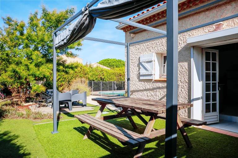 Holiday Home 'Maison Roxane' with Shared Pool, Private Terrace and Wi-Fi — photo 3