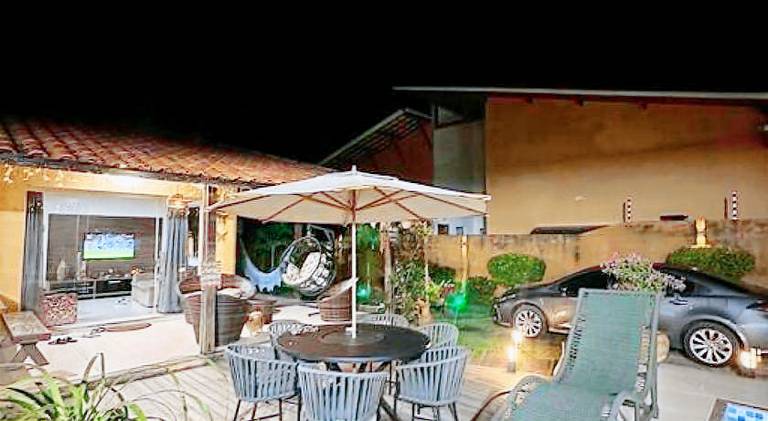 House with pool — photo 4