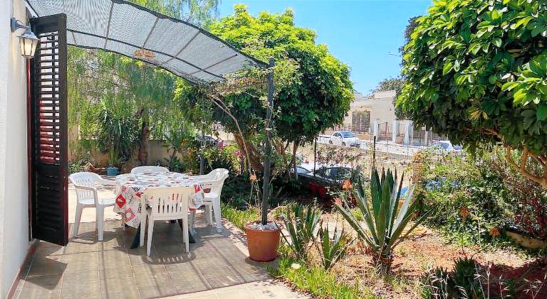 Vacation home with barbecue, yard & patio in San Vito Lo Capo