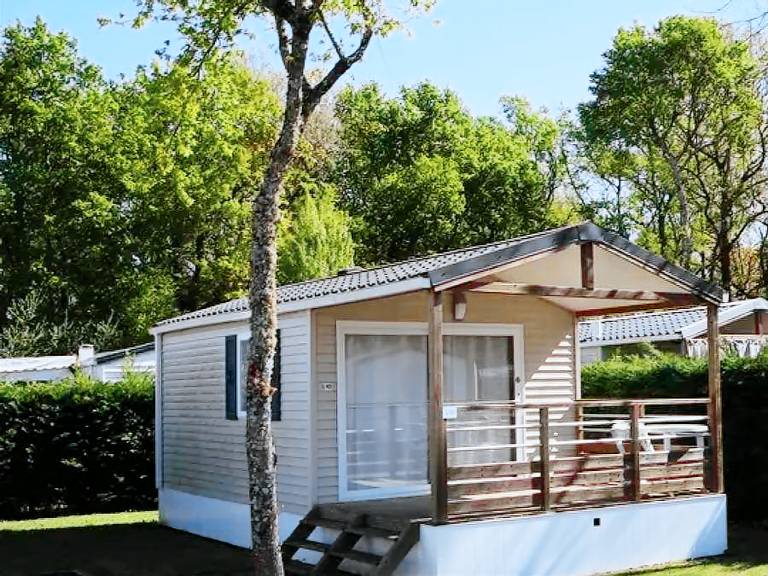 Beautiful mobile home with pool & patio | Pets are welcome — photo 5